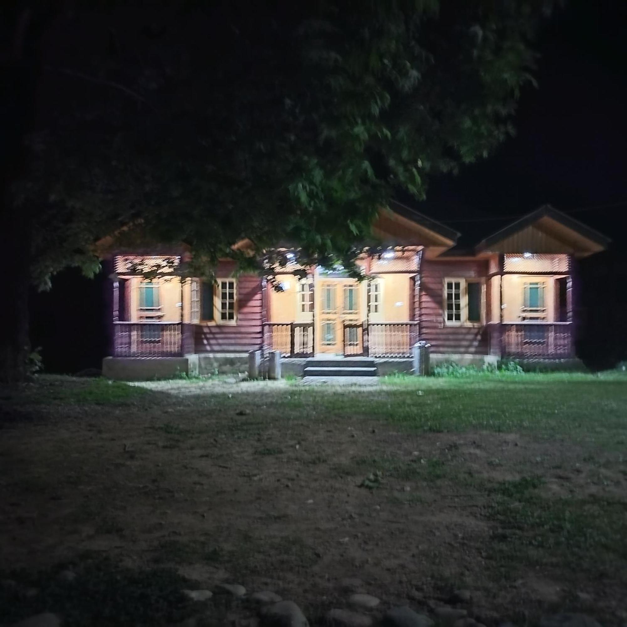 Grand View Resorts Chatpal Anantnag Buitenkant foto