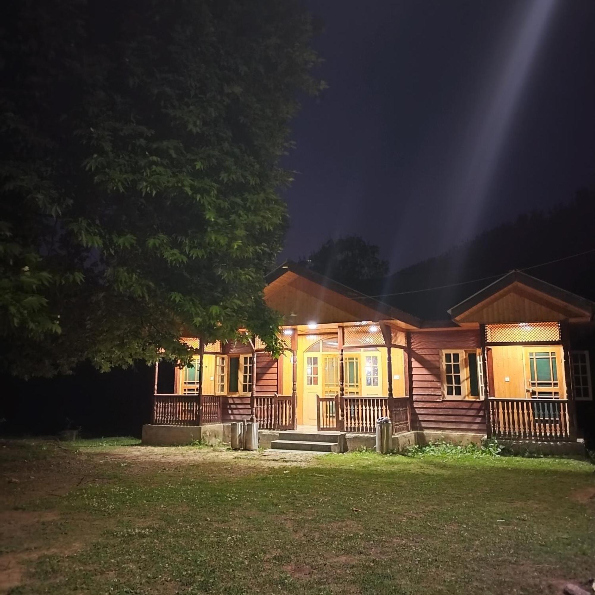 Grand View Resorts Chatpal Anantnag Buitenkant foto